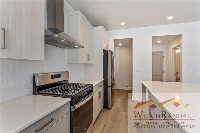 Building Photo - Brand New Townhome for Rent in West Haven