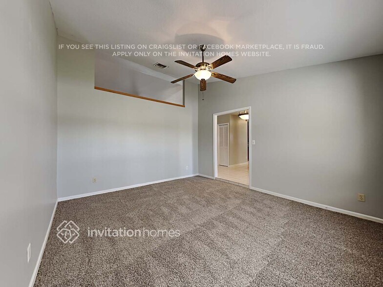 Building Photo - 696 Blueberry Dr