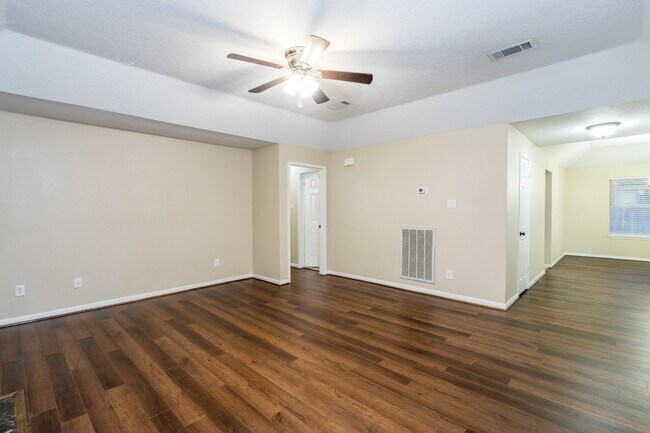 Building Photo - 21315 Park Post Ln
