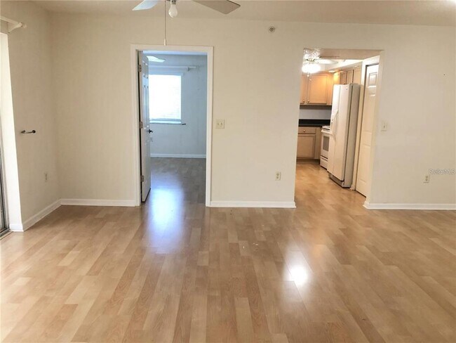 Building Photo - 1150 Carmel Cir