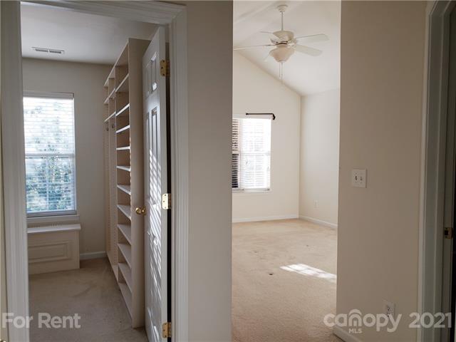 Building Photo - 14649 Lions Paw St
