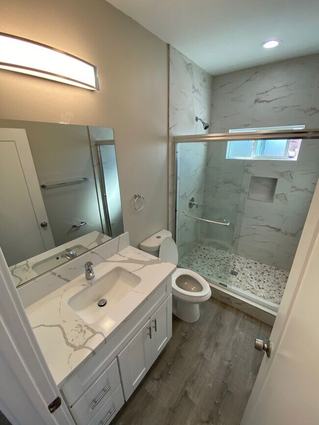 Building Photo - 4BD/2BA on Montezuma, Nice Patio!