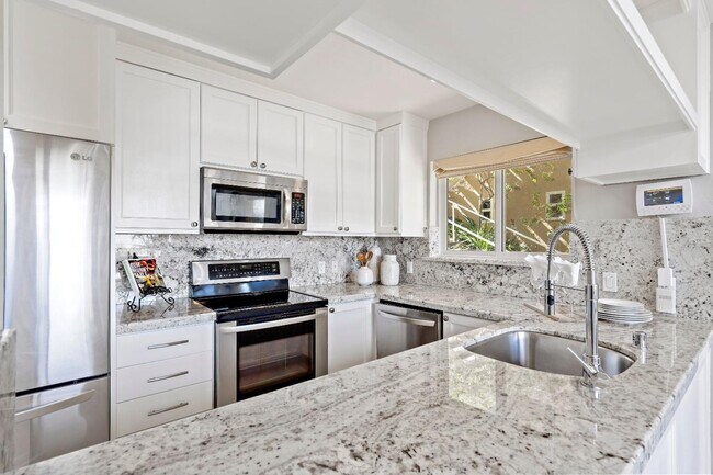 Building Photo - 3003 Melendy Dr