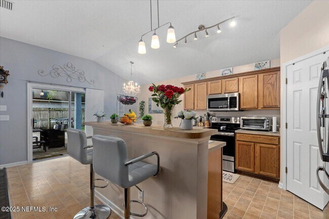 Building Photo - 13705 Fish Eagle Dr W