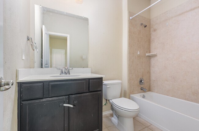 Building Photo - 9012 Cross Oak Ranch Blvd
