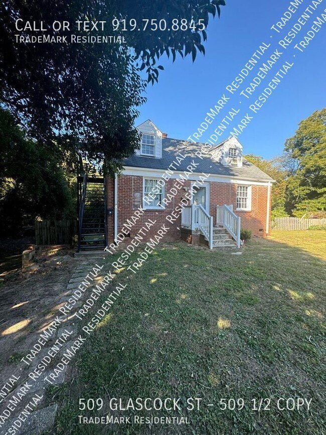 Primary Photo - 1BR/1BA Apartment near Downtown Raleigh