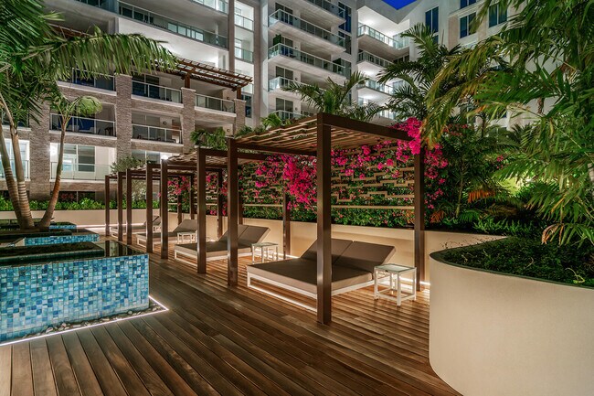 Building Photo - 200 SE Mizner Blvd