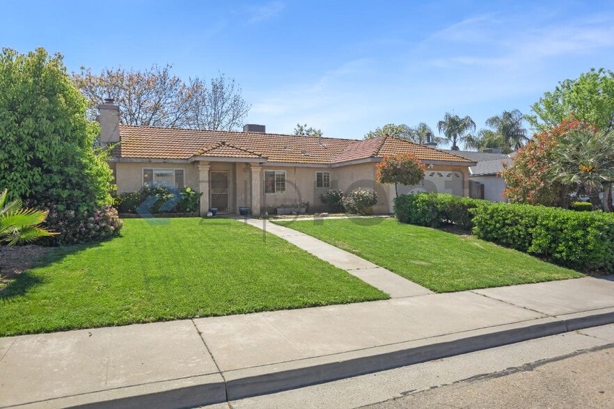 Building Photo - 2847 Hillcrest St