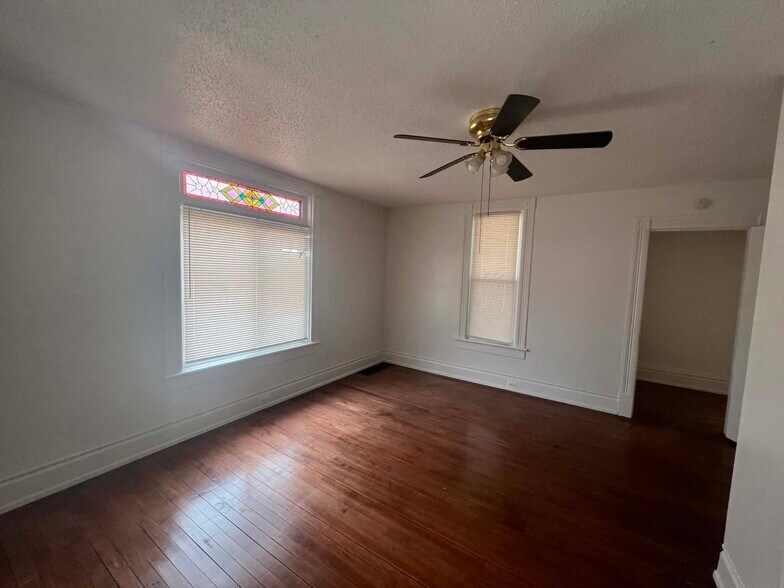 Building Photo - 701 Litchfield St
