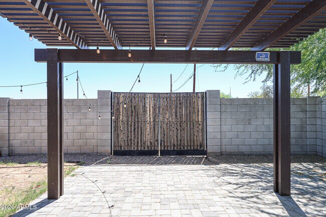 Building Photo - 2651 N 71st Pl