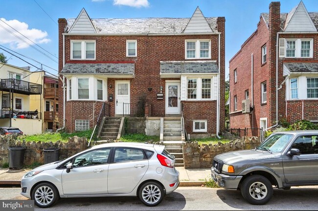 Building Photo - 4 N Belle Grove Rd
