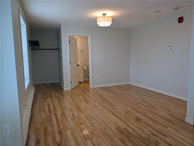 Building Photo - 444 Woodward Rd