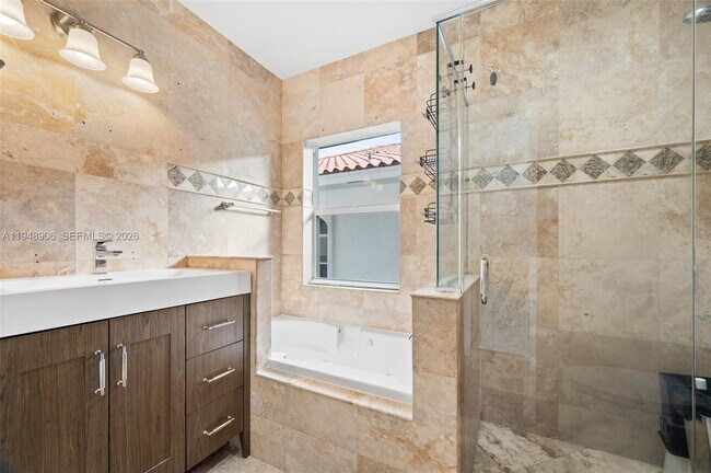 Building Photo - 2922 Virginia St