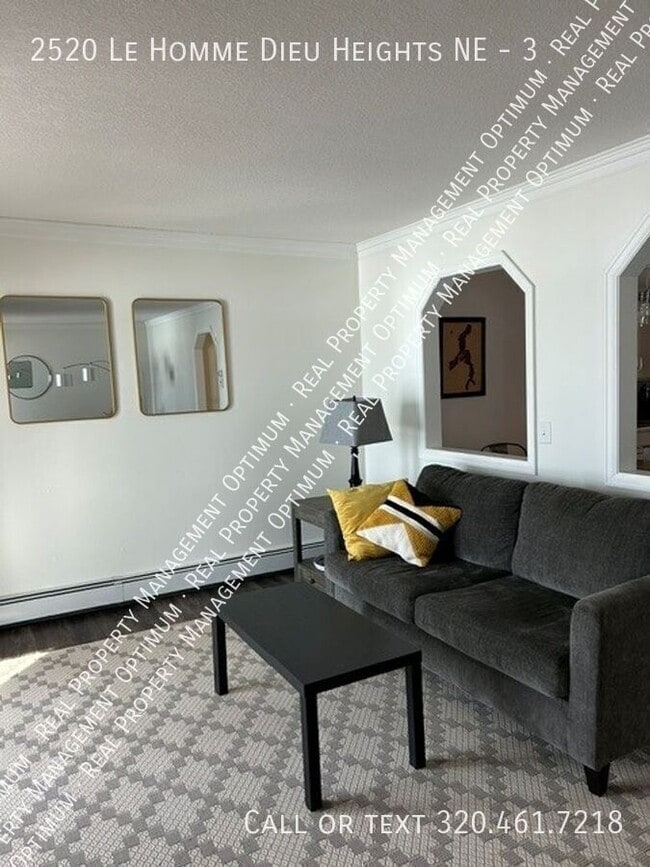 Building Photo - 2520 Le Homme Dieu Heights NE