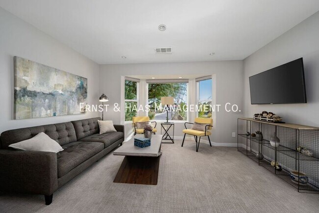 Building Photo - 8780 Warwick Dr