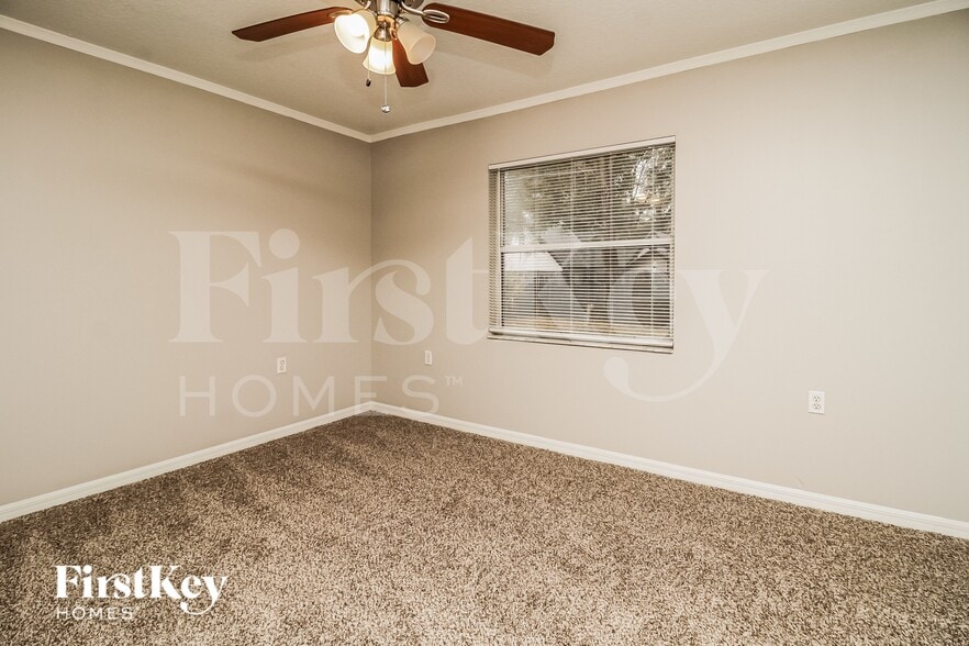 Building Photo - 31111 Oakmont Ave