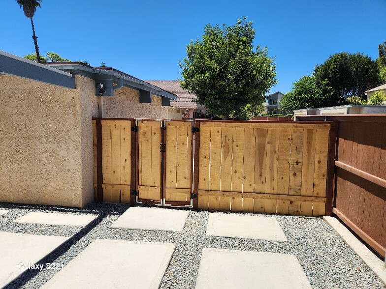 Building Photo - 10774 Cariuto Ct