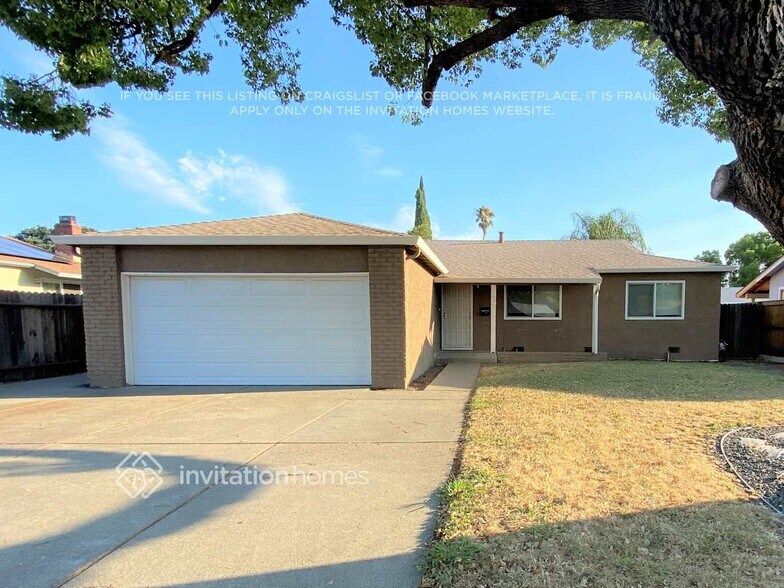 Primary Photo - 1637 Amapola St