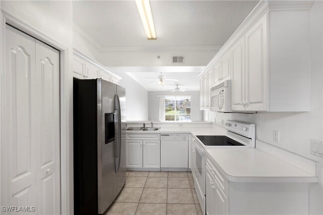 Building Photo - 8550 Kingbird Loop