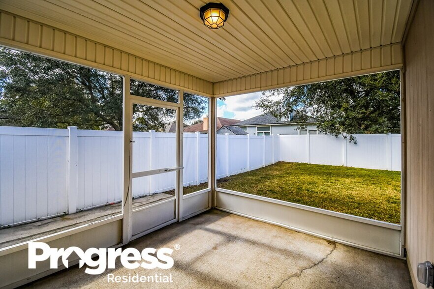 Building Photo - 8030 Welbeck Ln