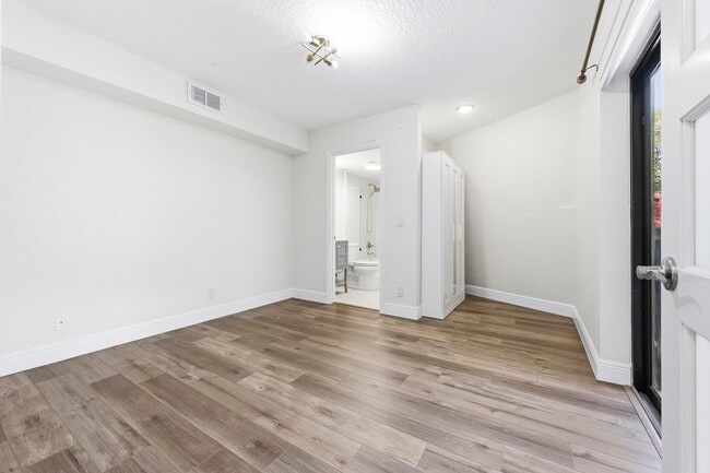 Building Photo - 8135 Severn Dr