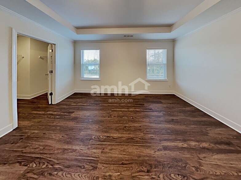 Building Photo - 2924 Throneberry Ln