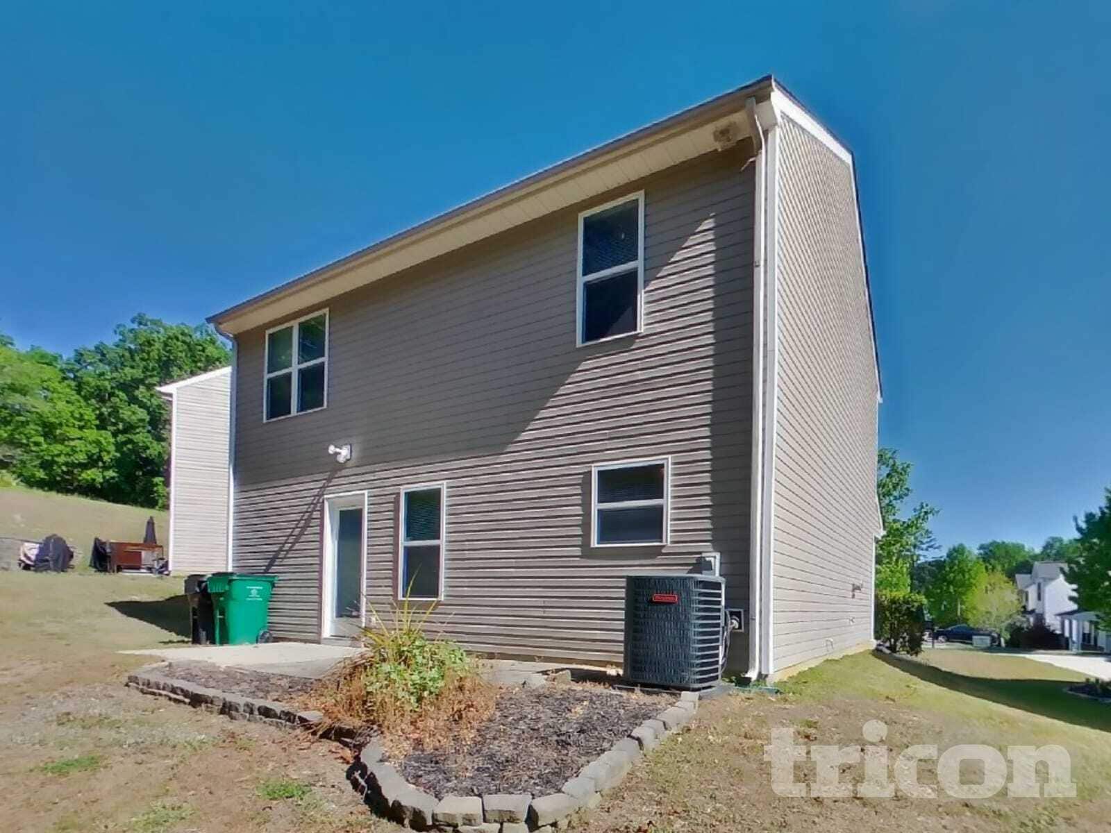 Building Photo - 4600 Montelena Dr