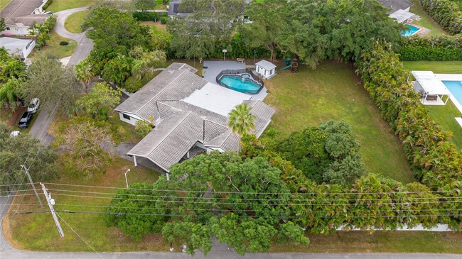 Building Photo - 13401 SW 83rd Ave