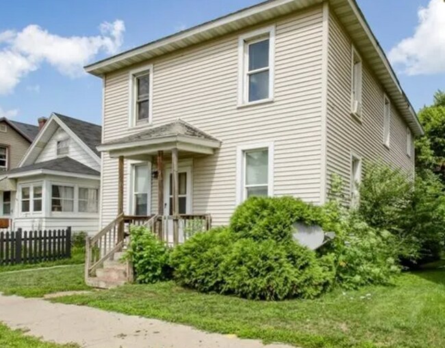 Primary Photo - 517 Forest St