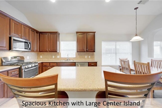 Building Photo - 2605 Salorn Way