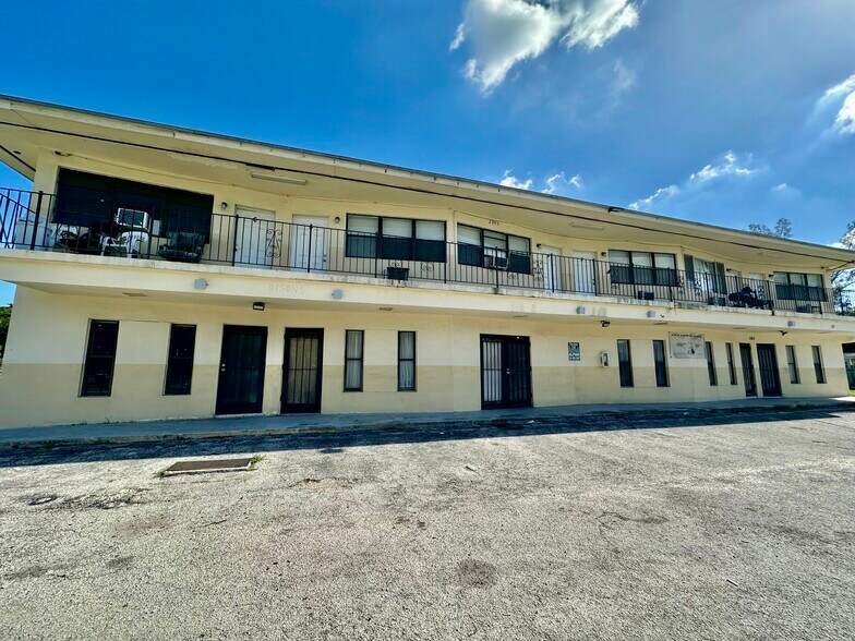 Building Photo - 2987 NW 46th St