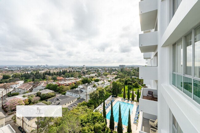 Building Photo - Modern 2-Bedroom Condo with Premium Amenities in Los Angeles