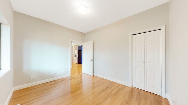 Building Photo - 7099 Pinehaven Rd