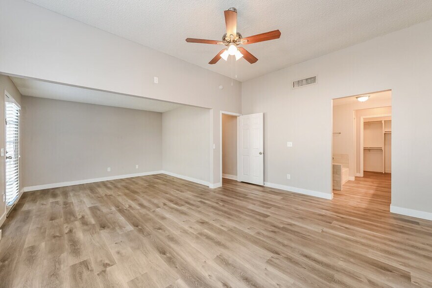 Building Photo - 2043 Angel Falls Dr