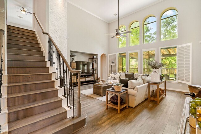 Building Photo - 6 Stickley Ct