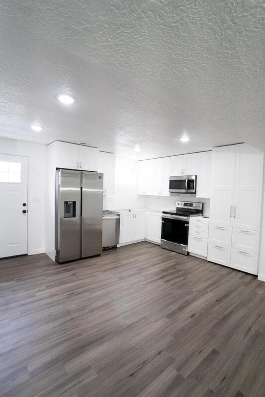 Building Photo - 4658 Thayn Dr