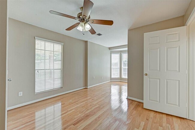 Building Photo - 1630 Berkoff Dr