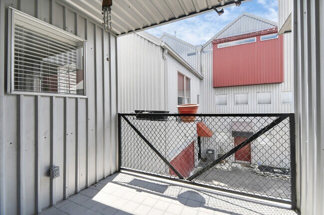 Building Photo - 1806 Drew St