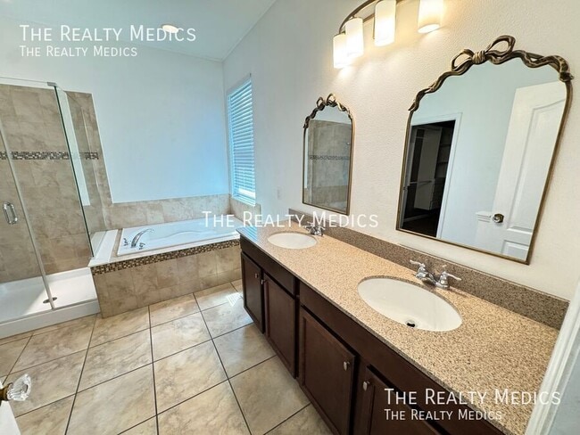 Building Photo - 308 Blue Cypress Dr