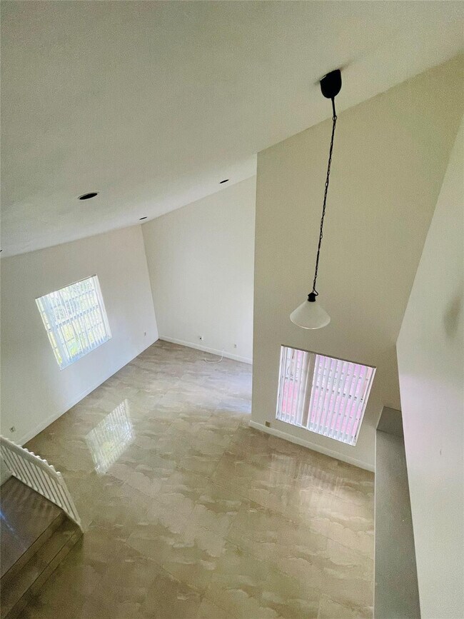 Building Photo - 13976 Langley Pl