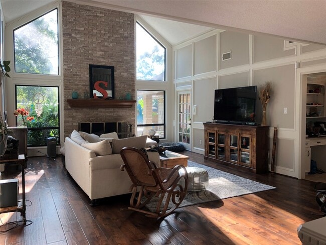 Building Photo - 28 Tangle Brush Dr