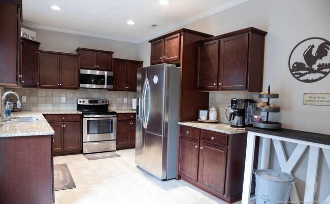 Building Photo - 1246 Brickyard Dr