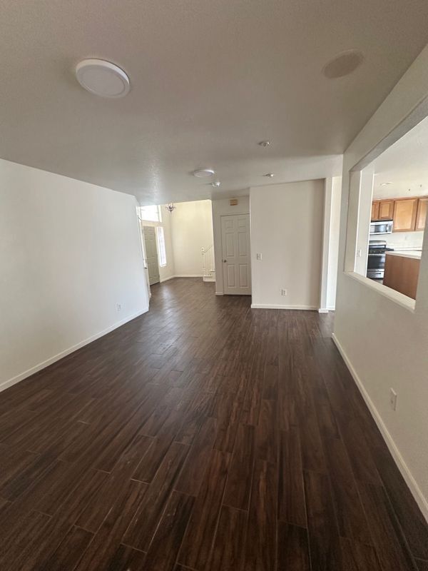 Building Photo - 26075 Prado St