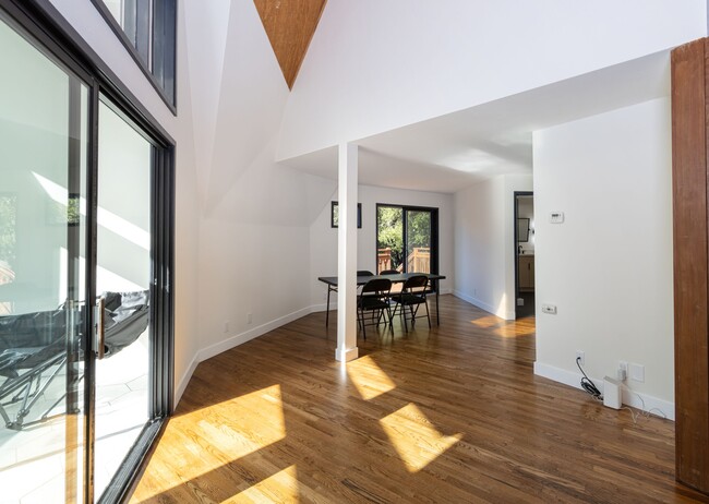 Building Photo - 250 Homestead Trl