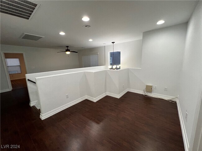 Building Photo - 9136 Wine Cellar Ave