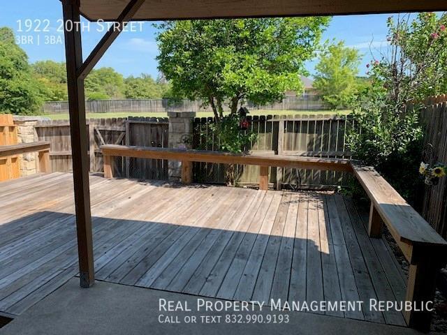 Building Photo - 1922 20th St