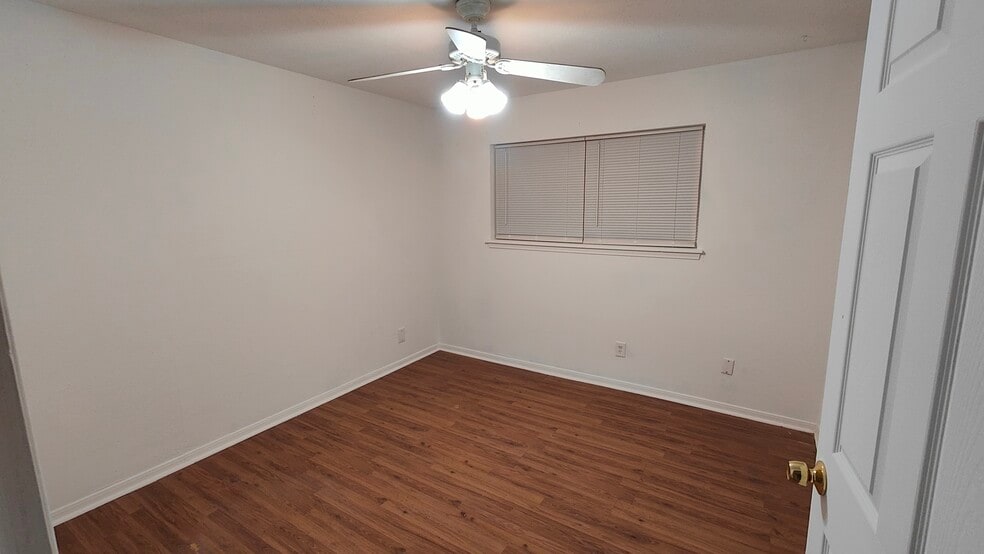 Building Photo - 2203 Smoke Rock Dr