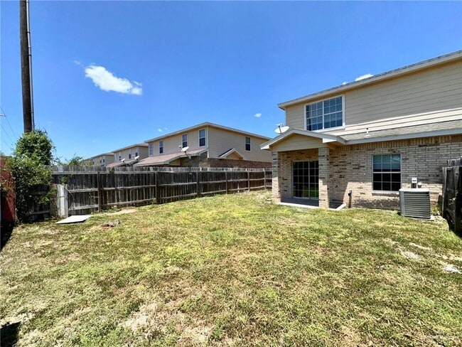 Building Photo - 23 Phoenix St