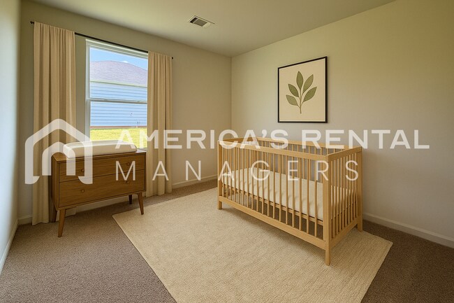 Building Photo - Available for Move-In Soon! Available to V...