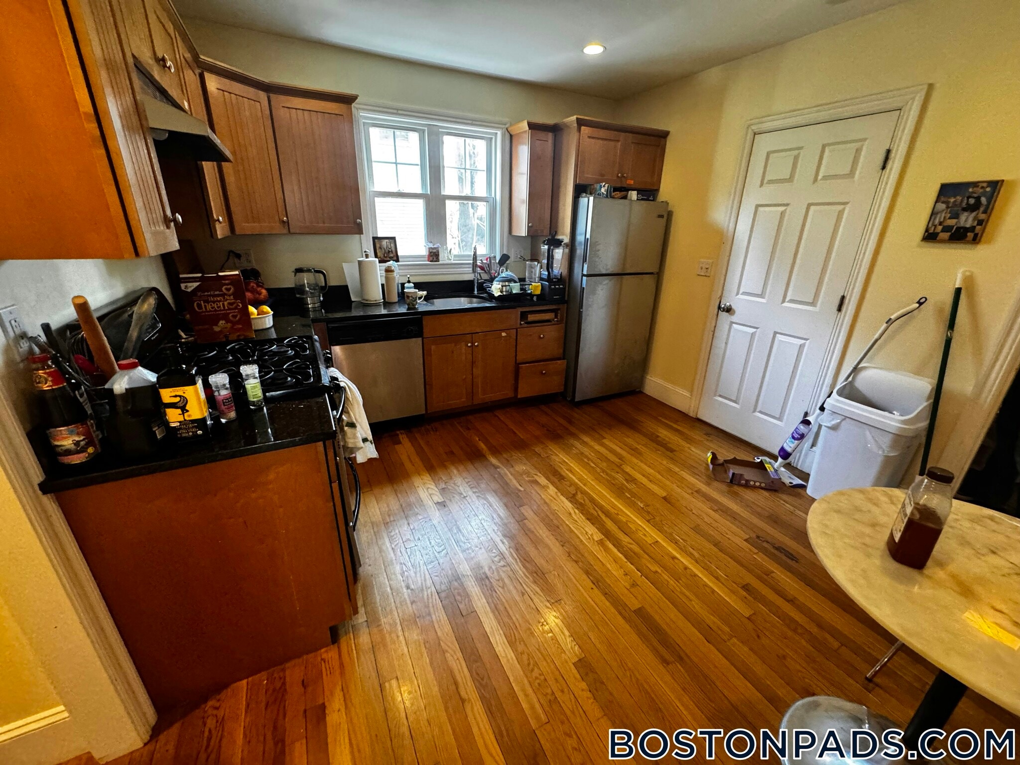 Building Photo - 100 Hillside St